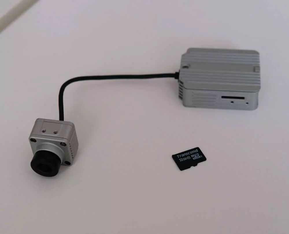 DJI FPV et carte SD