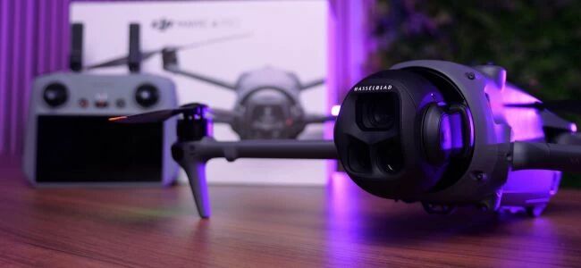 DJI Mavic 4 Pro avec boîte et radiocommande