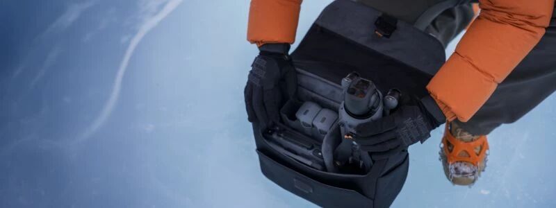 Rangement du DJI Mavic 4 Pro dans son sac de transport