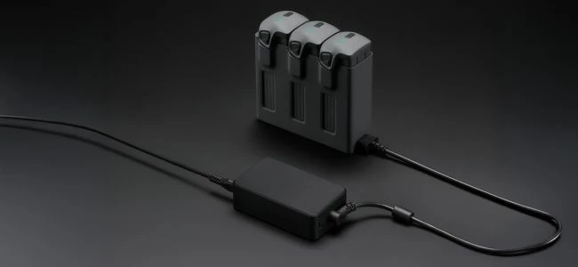 Hub de recharge du DJI Mavic 4 Pro et chargeur 240W