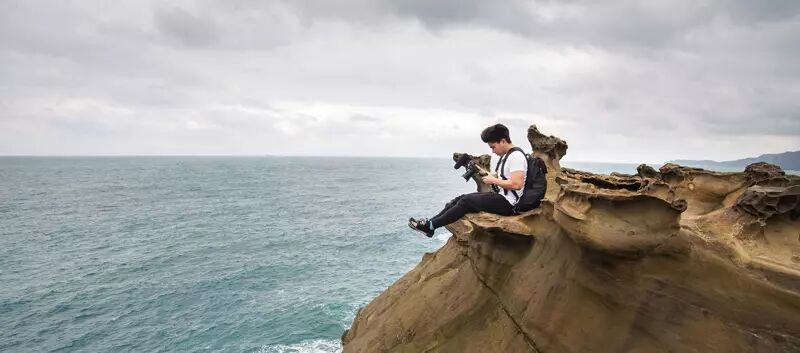 Filmaker en tournage à l'extérieur