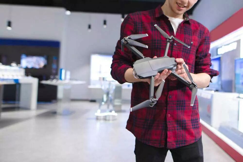 Comment changer l'hélice d'un drone ?