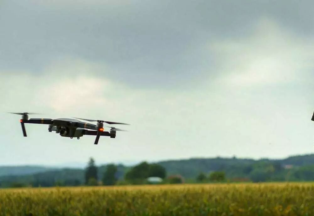 Voler en intérieur avec un drone - Flying Eye