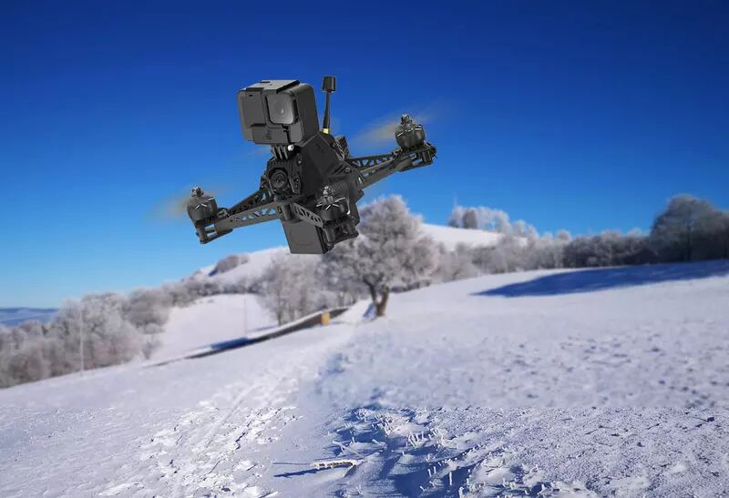 Un drone FPV équipé d’une caméra HD