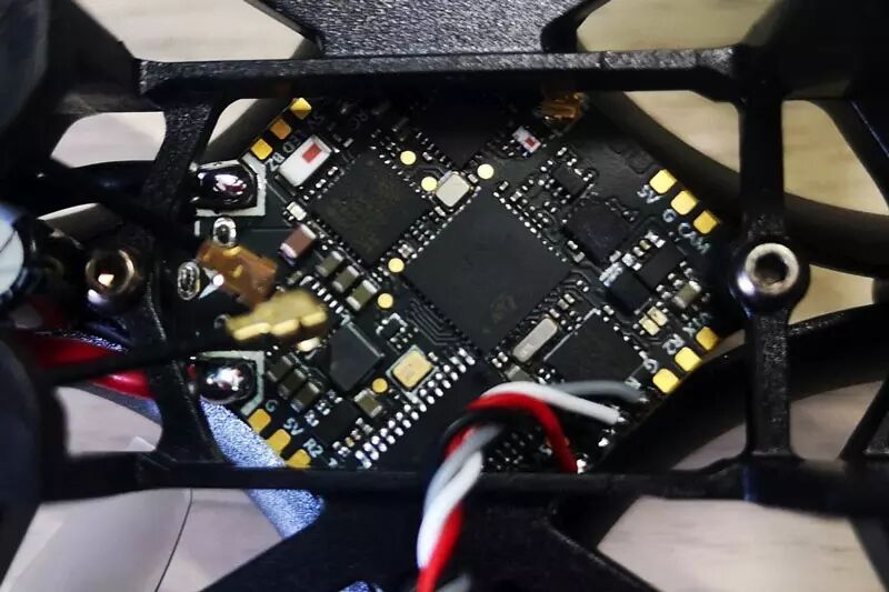 Les composants internes d’un drone FPV