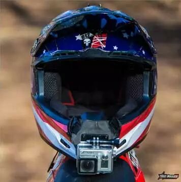 Fixation casque pour GoPro