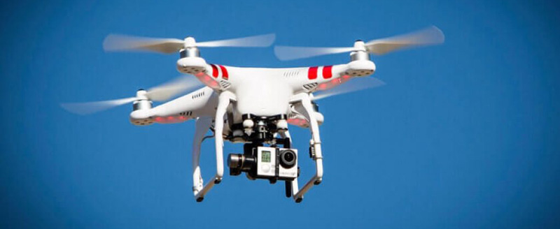Drone DJI Phantom avec caméra GoPro en dessous