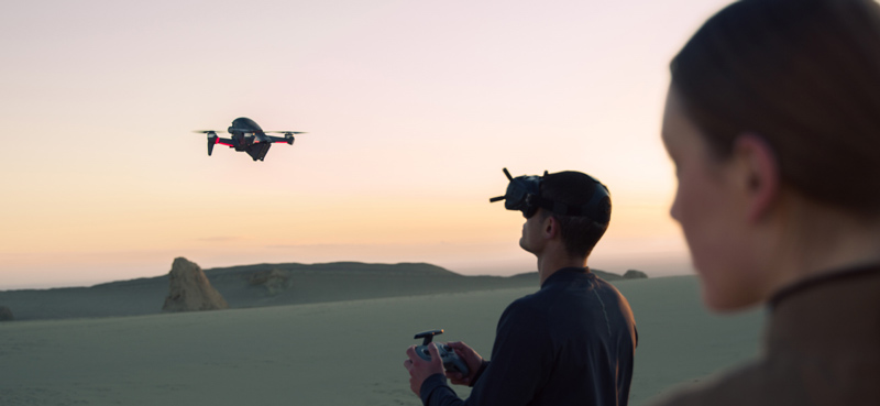 Pilotage d'un drone en immersion avec un observateur