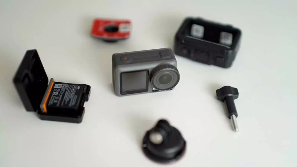 Vue des accessoires fournis