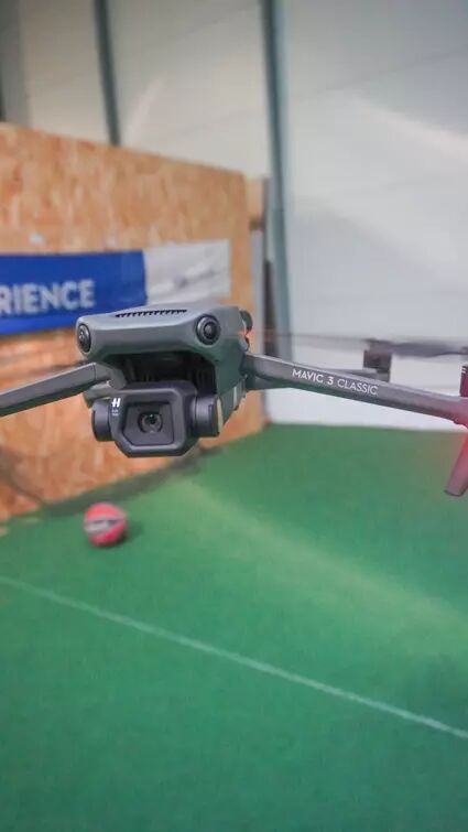 Drone DJI Mavic 3 Classic en vol