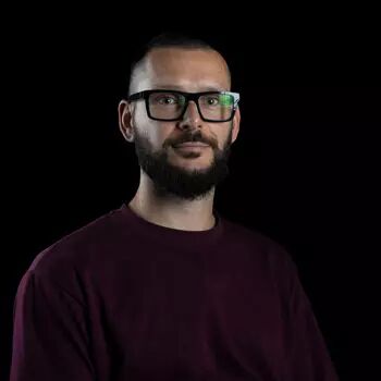 Adrien, formateur drone professionnel chez ABOT / studioSPORT