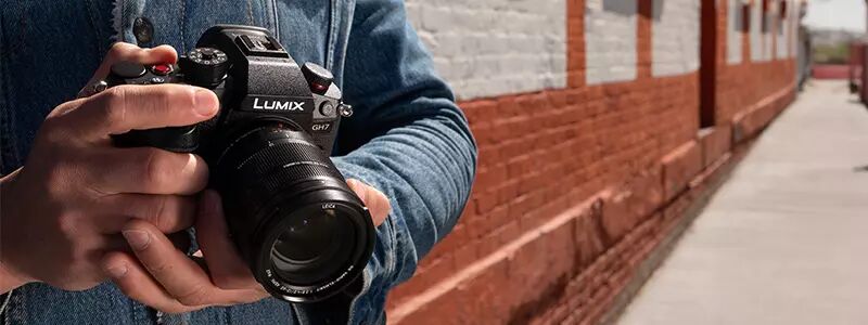 Panasonic Lumix GH7 et son objectif