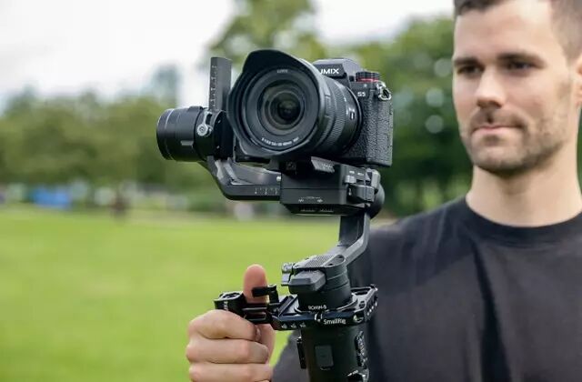Lumix S5
