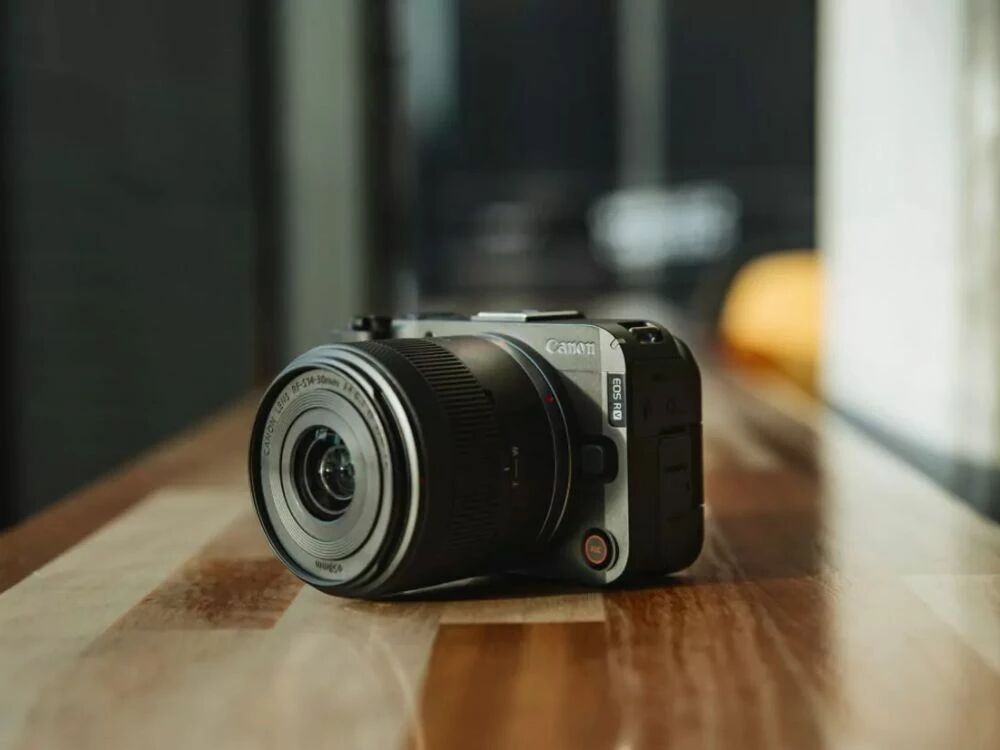 Canon EOS R50V botier hybride en action