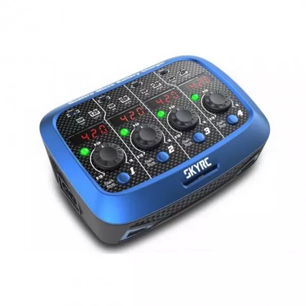 Chargeur Quattro Micro battery AC/DC  vue de face du chargeur