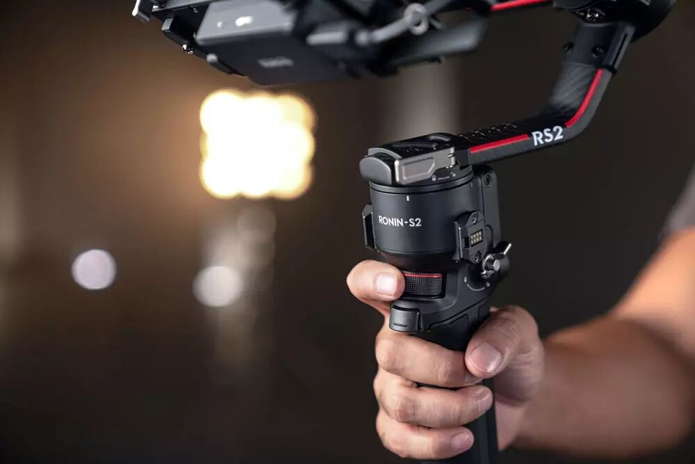 DJI RS 2 Pro Combo - stabilisateur pro avec gamme étendue d'accessoires