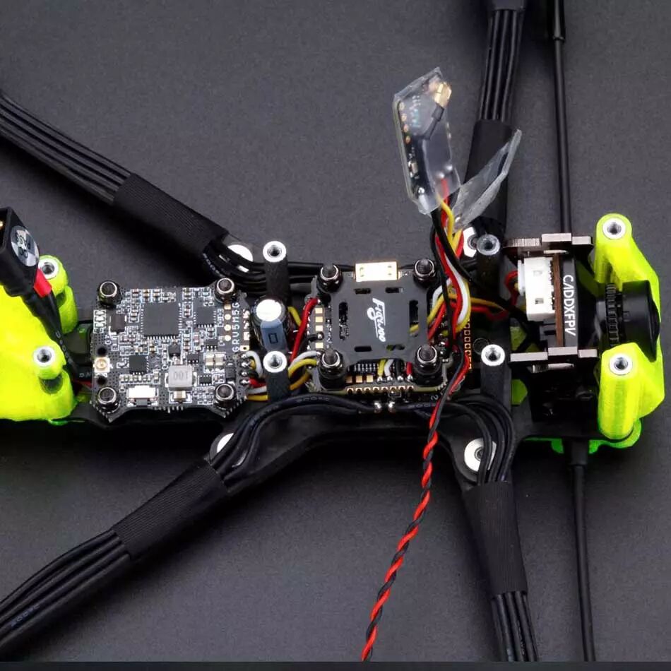 Drone Flywoo Explorer LR 4 Analog Pro (PNP ou TBS au choix)