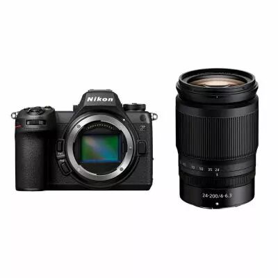 Nikon Z6III avec objectif Nikkor 24-200 mm f/4-6,3 VR