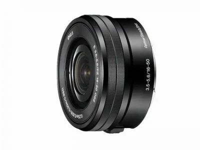 Sony Alpha 6700 avec objectif 16-50mm f/3,5-5,6 OSS PZ